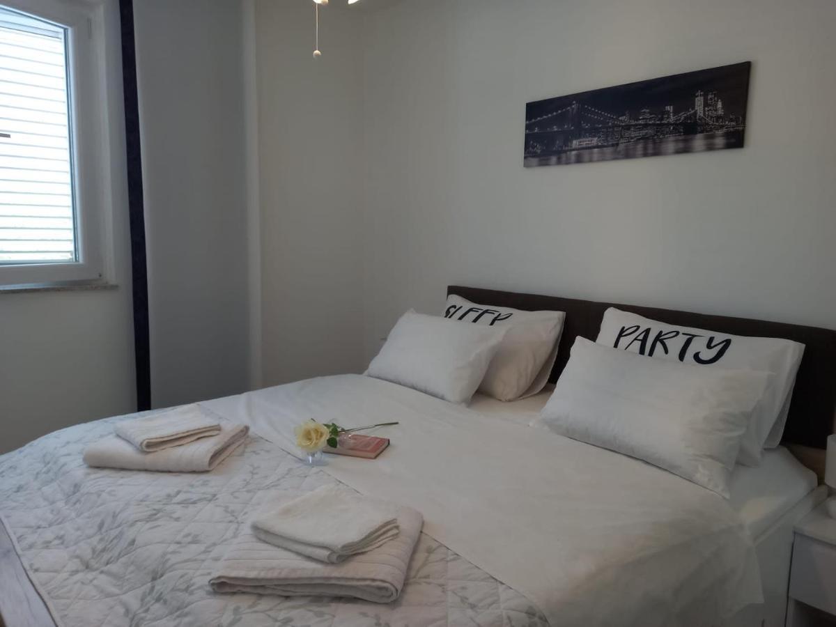 Apartman Zara Exterior foto